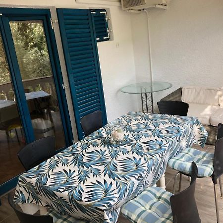 Guesthouse Vila Ruzmarin Ždrelac Eksteriør bilde