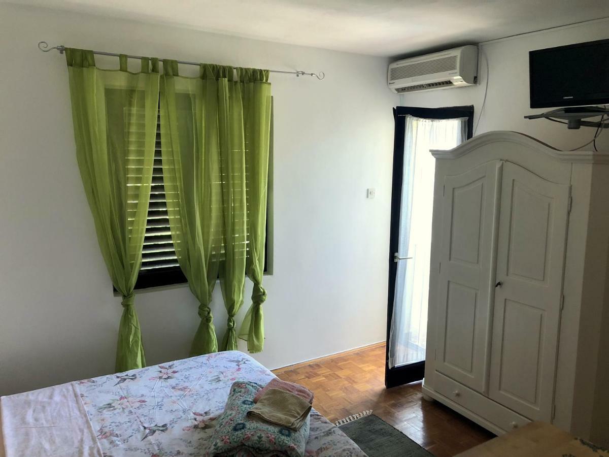 Guesthouse Vila Ruzmarin Ždrelac Eksteriør bilde