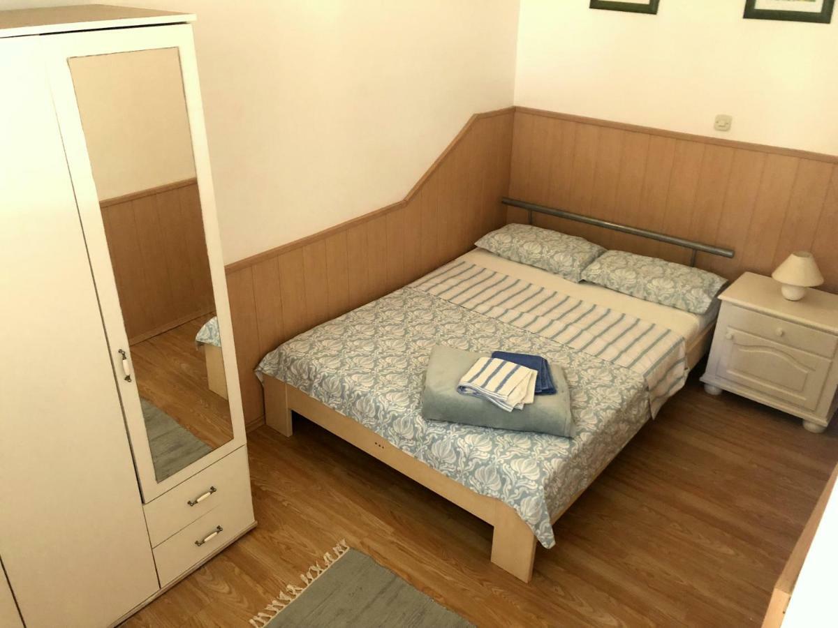 Guesthouse Vila Ruzmarin Ždrelac Eksteriør bilde