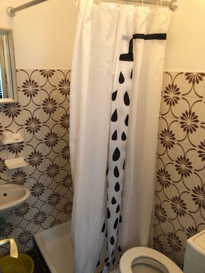 Guesthouse Vila Ruzmarin Ždrelac Eksteriør bilde